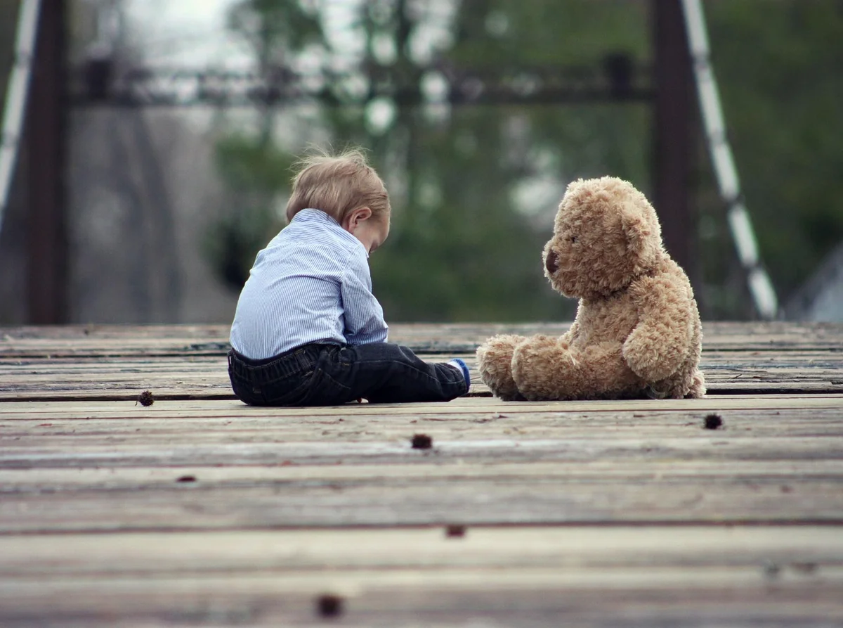 200 prénoms pour doudou ours : le guide complet 2026