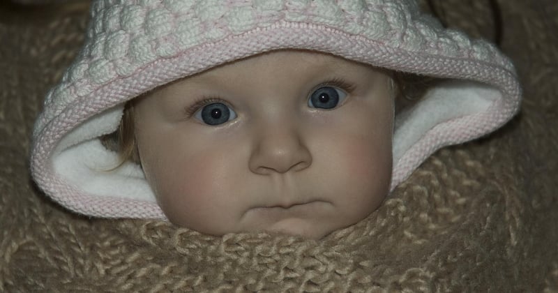 Couverture en laine pour bébé : douceur, chaleur et nuits paisibles