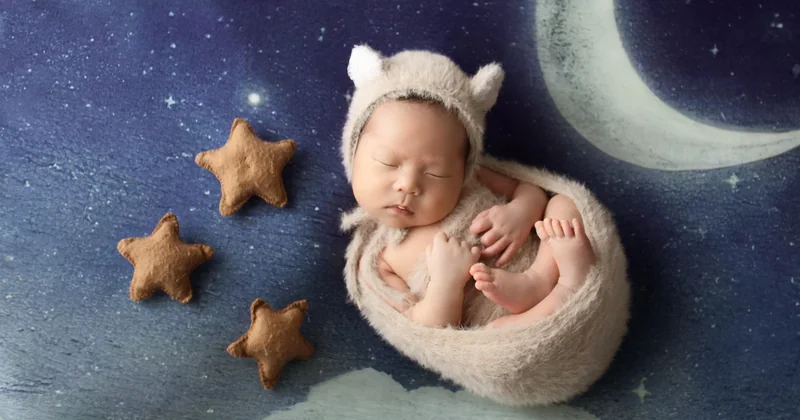 Pourquoi bébé se réveille la nuit alors qu'il faisait ses nuits ?